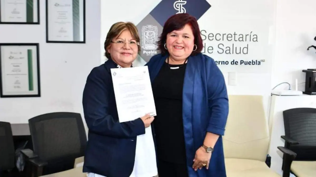 Araceli Soria Córdoba, presentó a María Serena Álvarez Hernández como la nueva directora